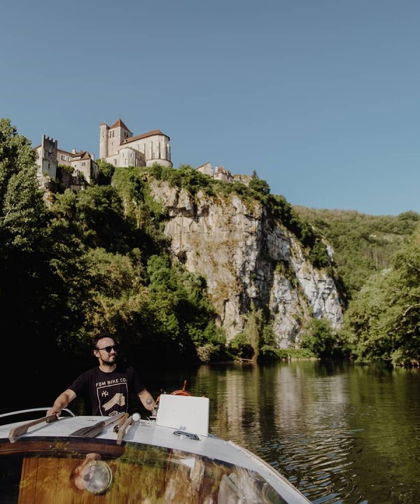 nuit insolite sur un bateau dans le Lot