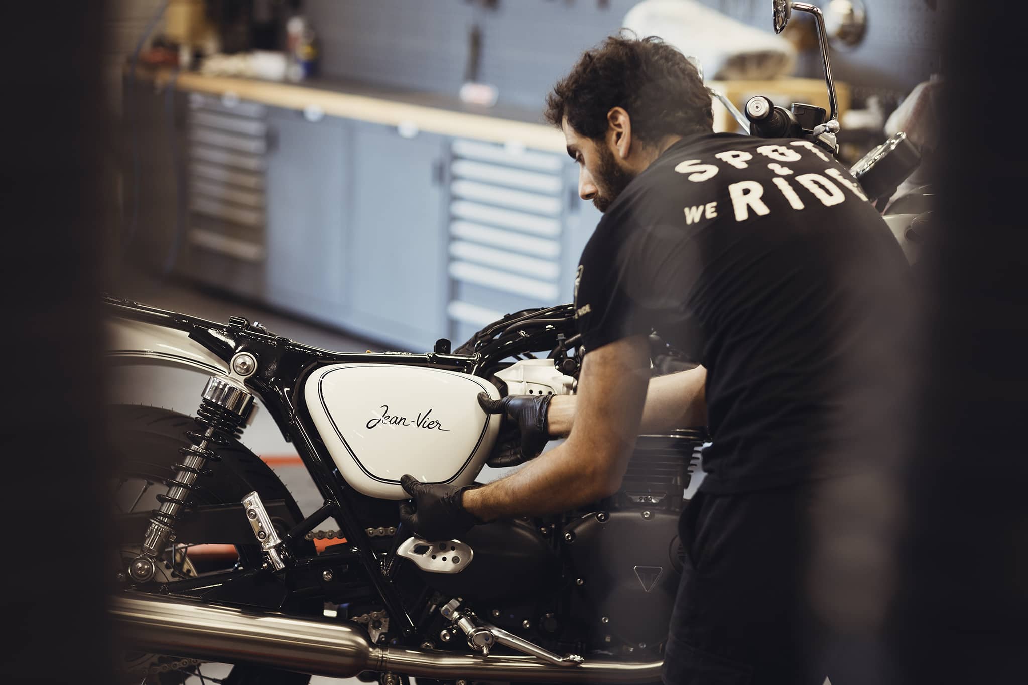 montage-triumph-bonneville-jean-vier