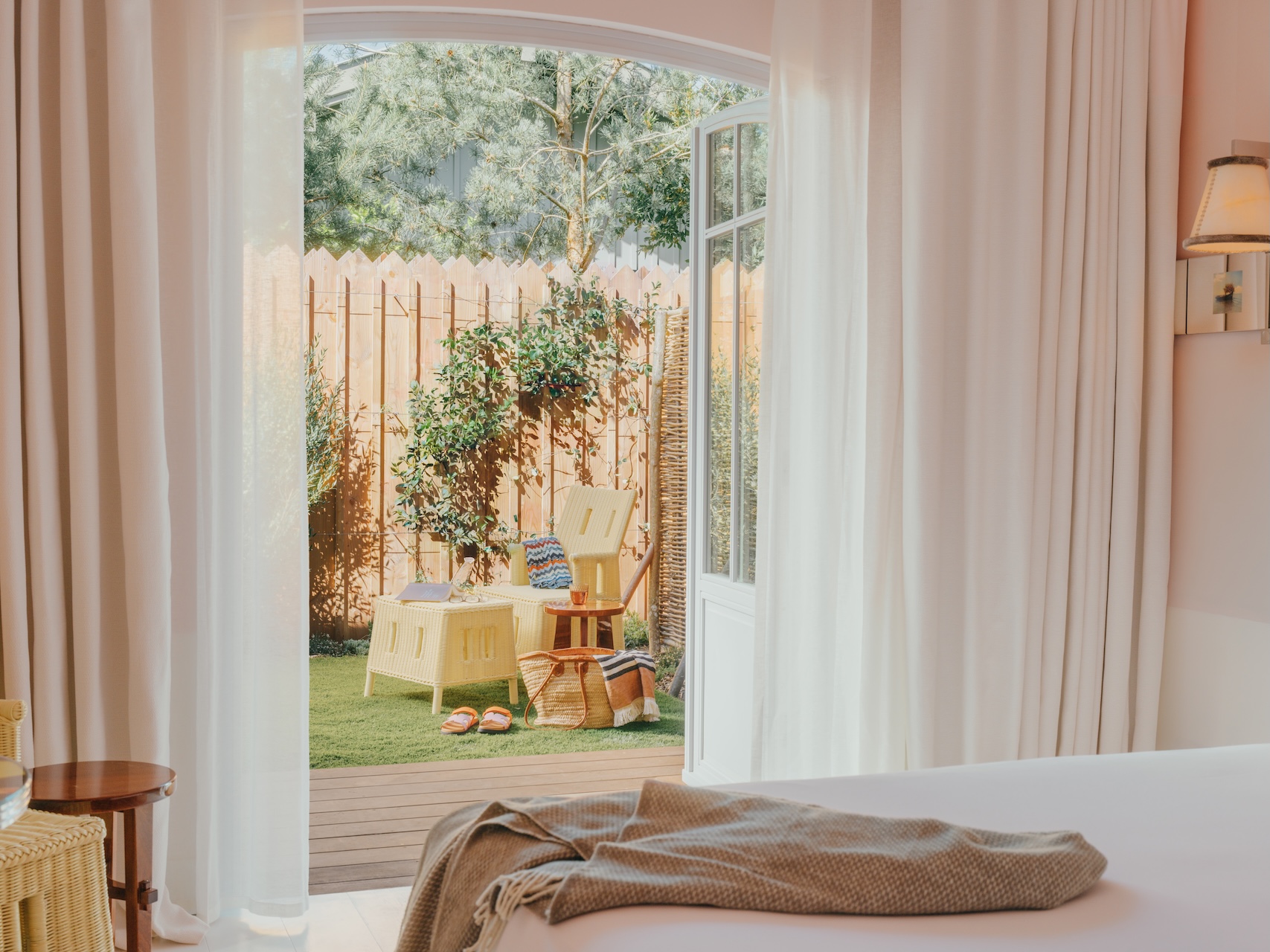 Hotel-Villa-Colette-Cap-Ferret-Starck-suite-jardin