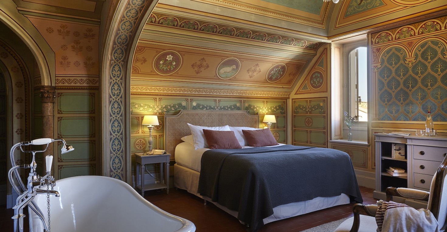 Chambre-la-Chapelle-chateau-st-pierre-serjac